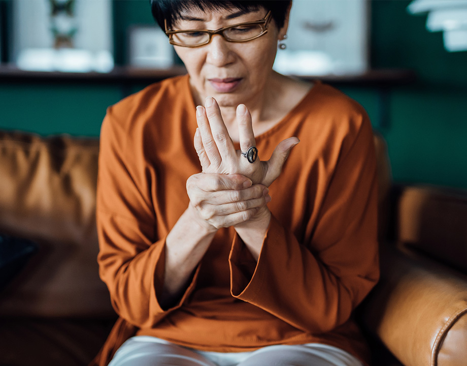 Woman with hand pain